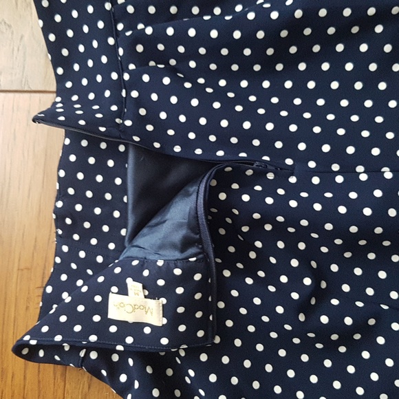 ModCloth Navy White Polka Dot Skirt With Faux Buttons/Belt and Pockets Size M - Picture 7 of 16